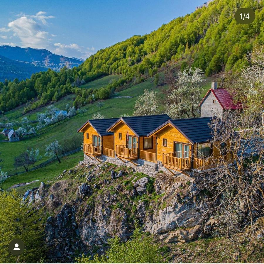 Hotel Bujtina Tradicionale Lepushe Exteriér fotografie